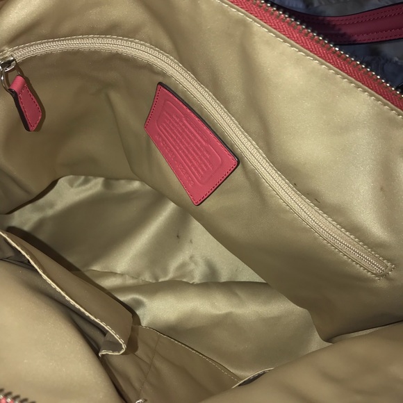 Coach Salmon Handbag - Picture 6 of 6